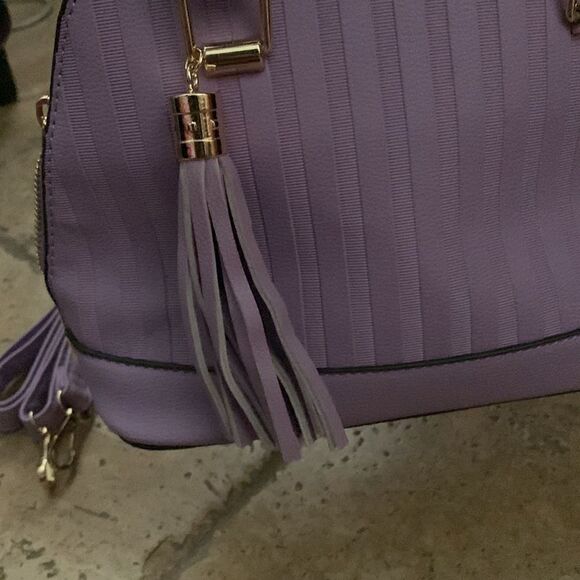 Lavender Crossbody bag - Picture 9 of 11
